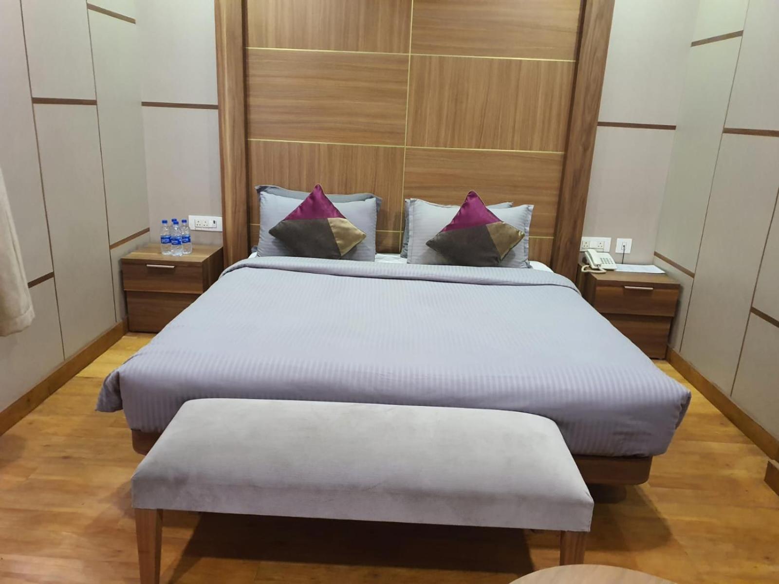 B8 Hotel Ченнаї Екстер'єр фото