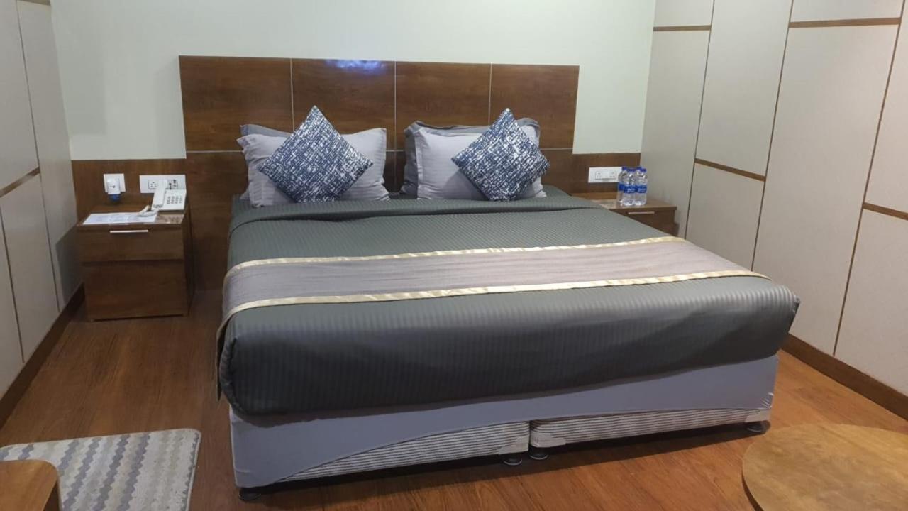 B8 Hotel Ченнаї Екстер'єр фото