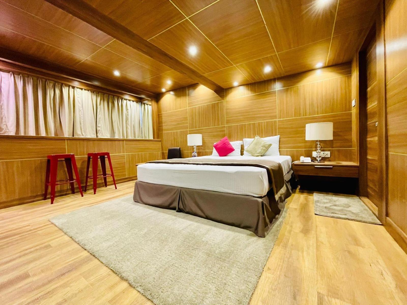 B8 Hotel Ченнаї Екстер'єр фото