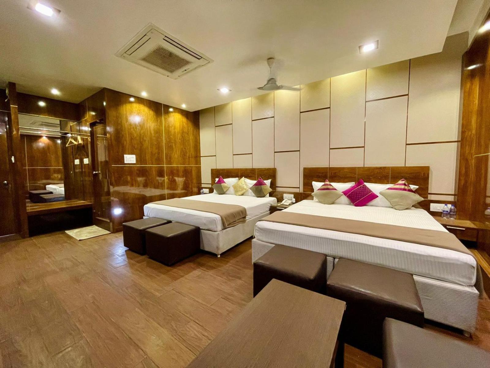 B8 Hotel Ченнаї Екстер'єр фото