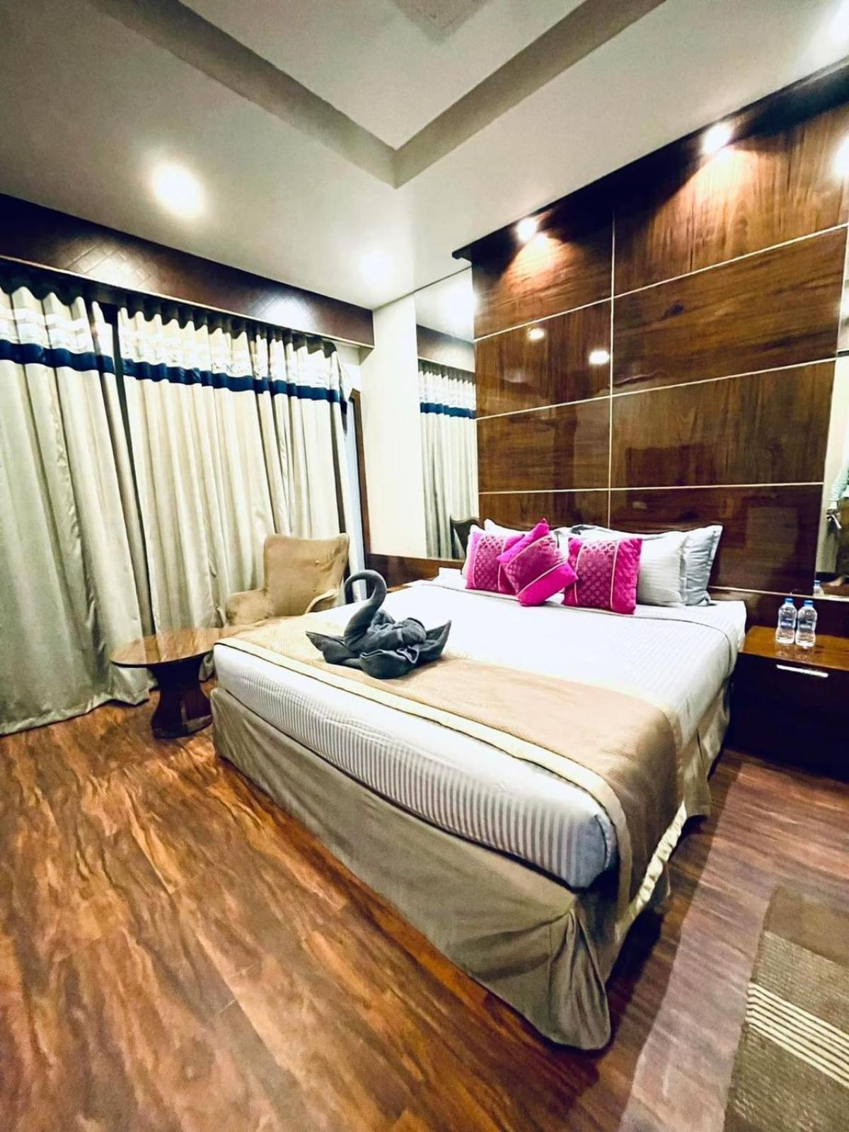 B8 Hotel Ченнаї Екстер'єр фото